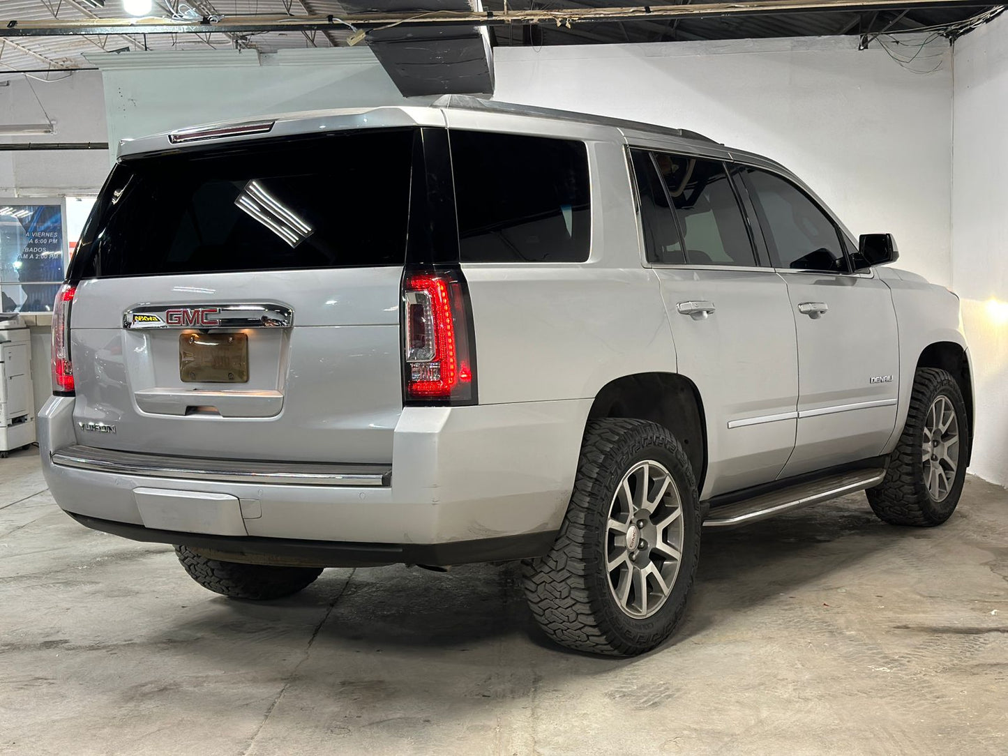 GMC Yukon Denali 2017