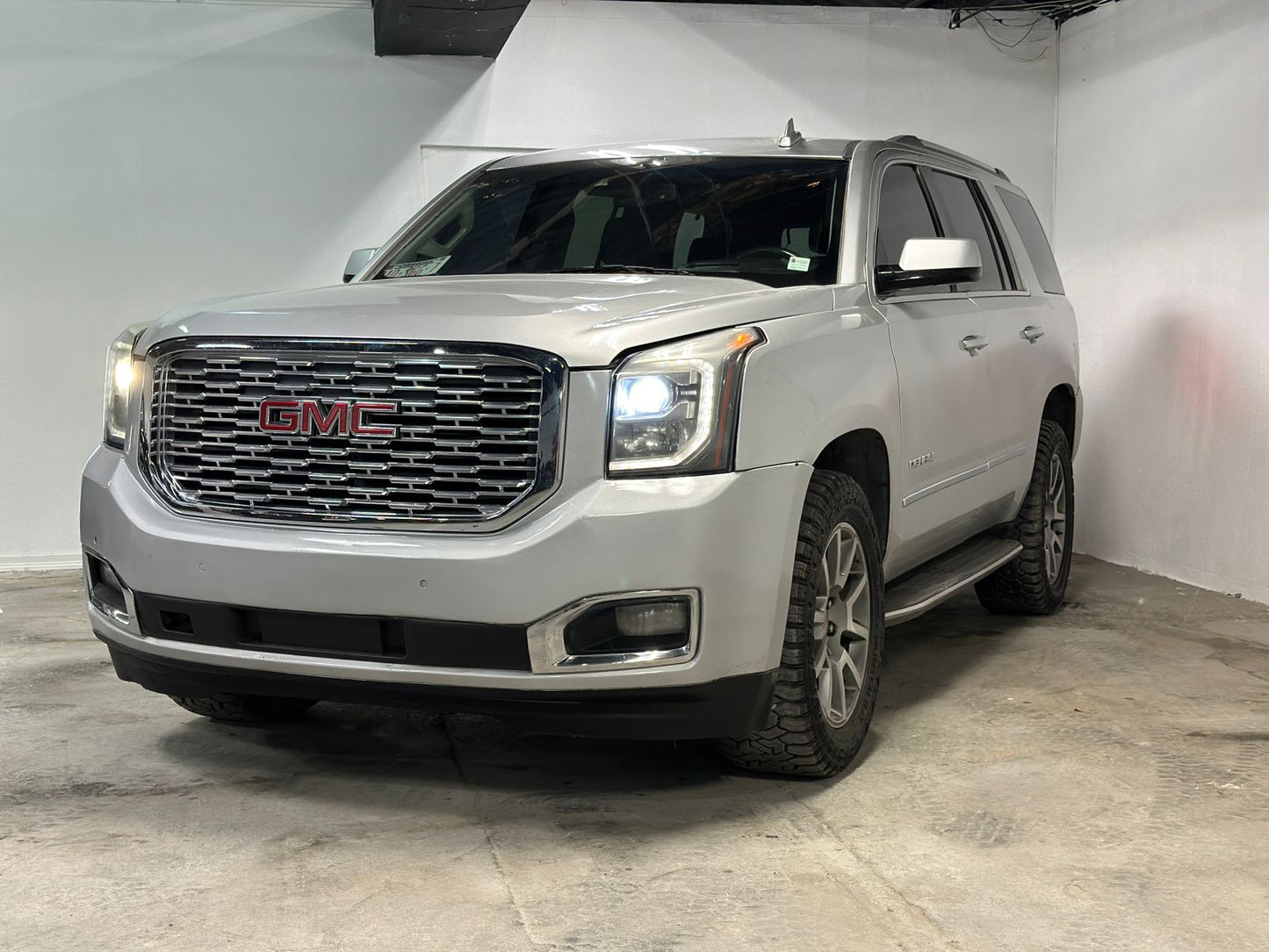 GMC Yukon Denali 2017