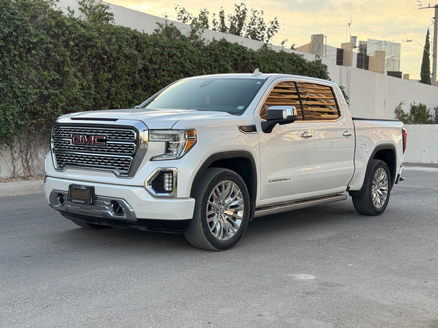 GMC Sierra Denali 2019